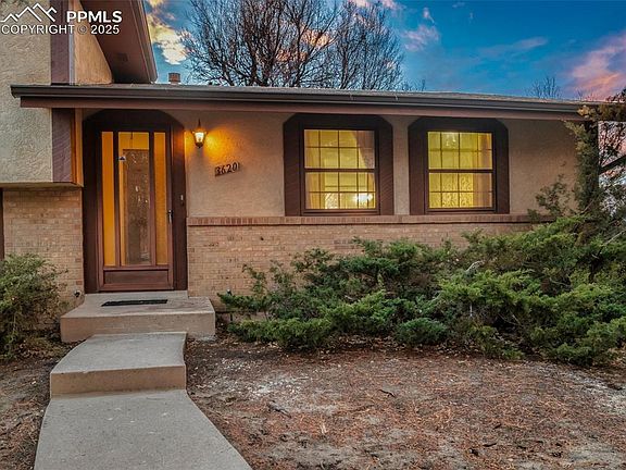 3rd image of 3620 N Carefree Cir