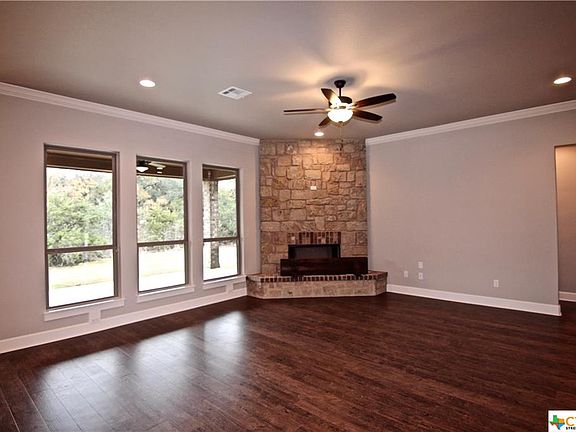 5th image of 446 Creekside Dr