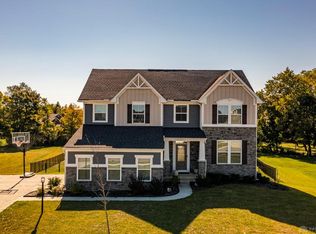 985 Acorn Dr, Dayton, OH 45440