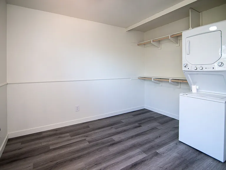 9175 Campina Dr #7 — Photo 6