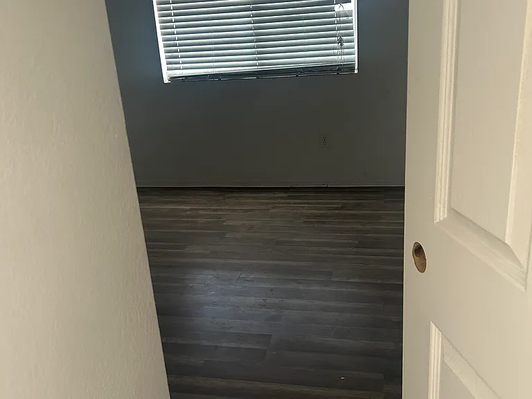 25562 Calabria Dr — Photo 4