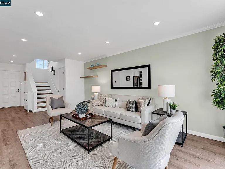 392 Bayview Cir — Photo 20