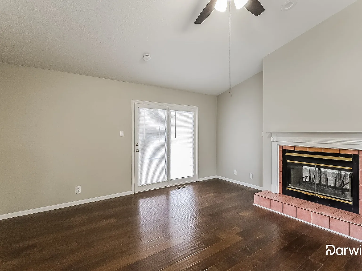3 bed, 2.0 bath, 1768 sqft, $2,050 — Photo 4