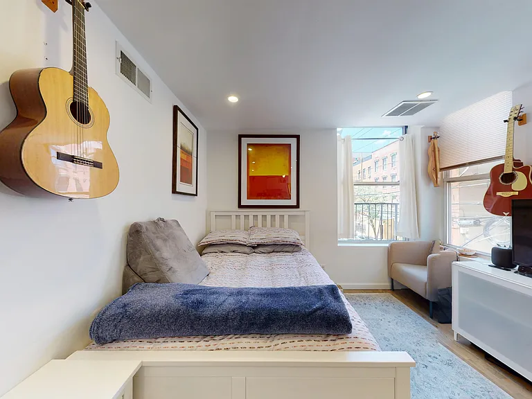 253 3rd St #2B — Photo 8