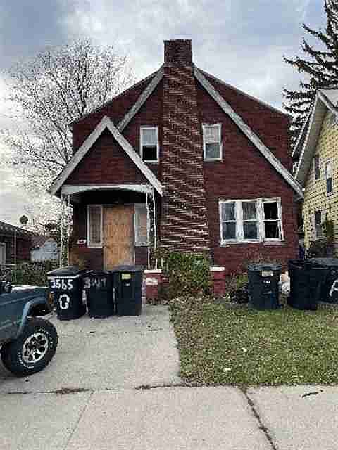 3411 Dickerson