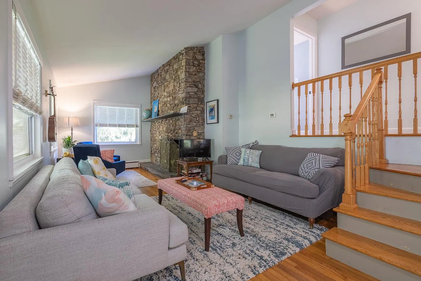 275 Kimberly Ave — Photo 2