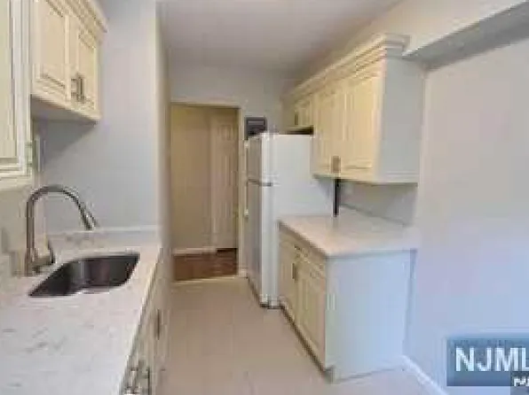 2215 North Central Road image 4 of 8