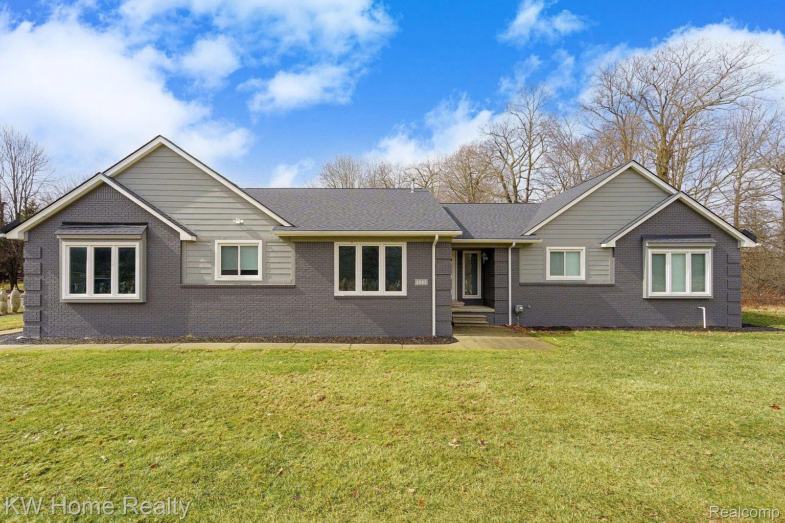 2882 Hiller Rd photo 1