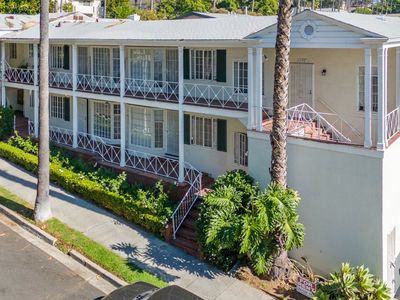 1656 N Sierra Bonita Ave, Los Angeles, CA, 90046