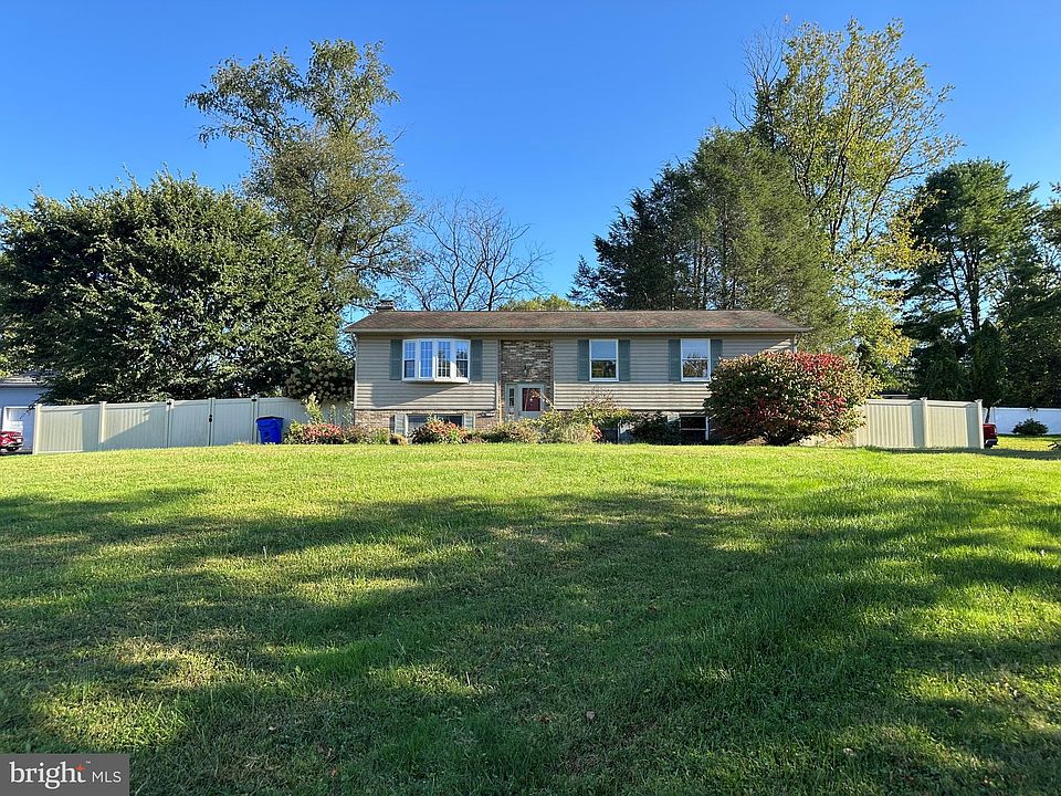 1st image of 2605 Thorny Dr
