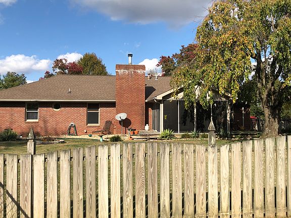 3rd image of 10299 Tecumseh Dr