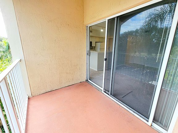 5th image of 1670 N 42nd Cir APT 303