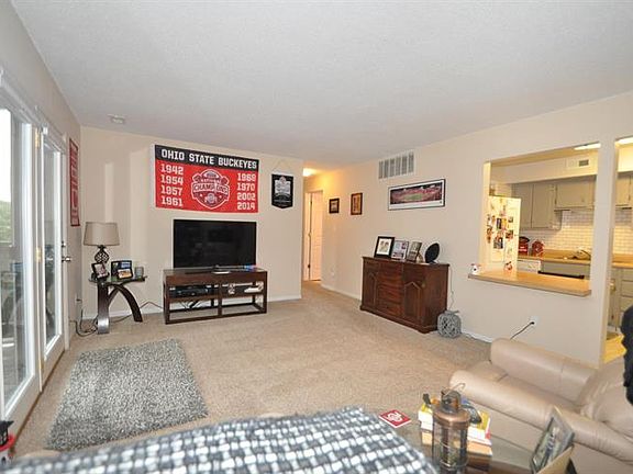 5th image of 501 Columbia Dr APT E