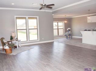 28306 Lake Bruin Dr, Livingston, LA 70754