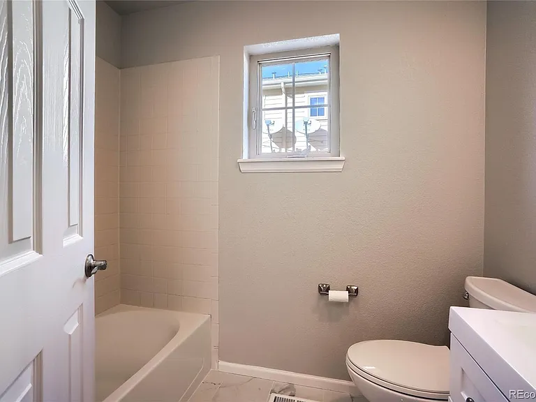 4527 W 37th Ave #7 — Photo 23