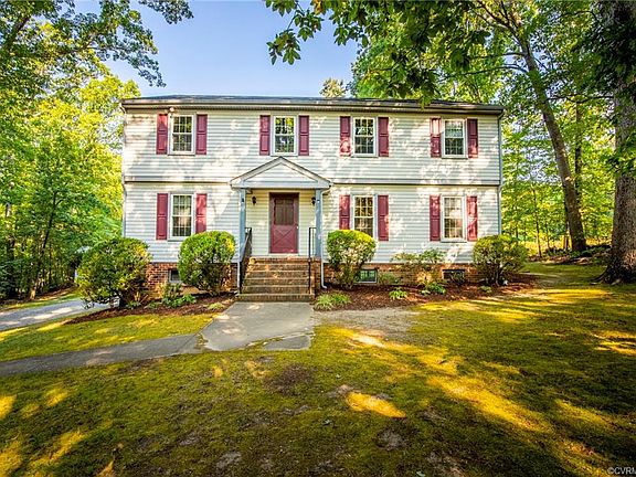 2nd image of 1715 Hillenwood Dr