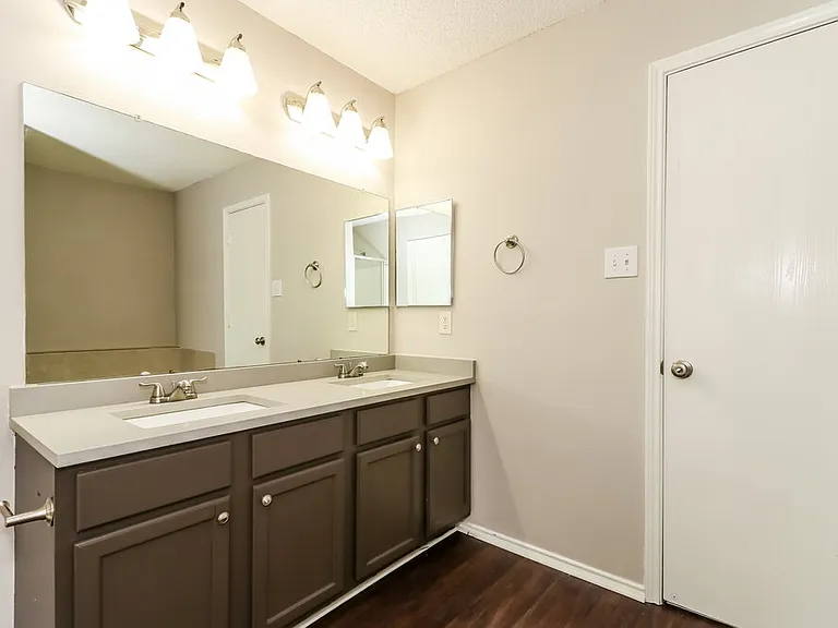 8750 Gray Fox Ct — Photo 12