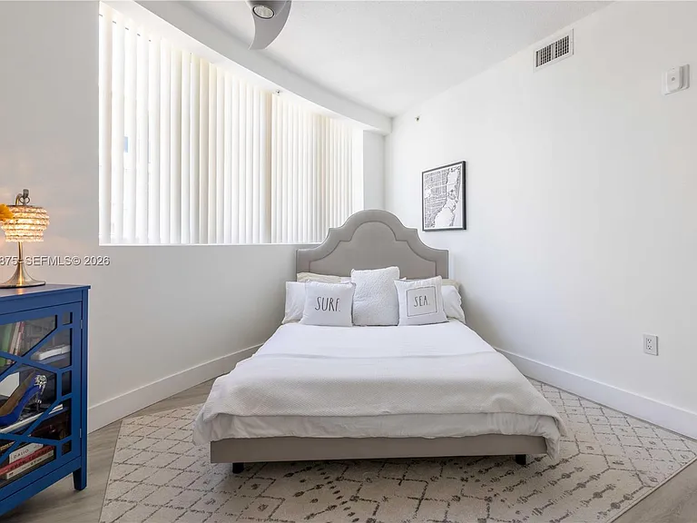 6580 Indian Creek Dr #310 — Photo 19