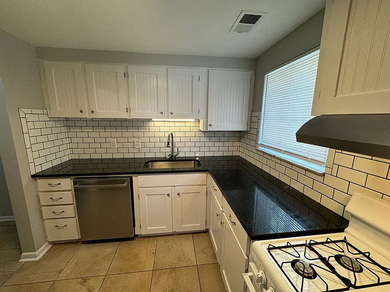 1660 N 4th St #2D — Photo 5