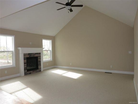 3rd image of 324 Havenwood Ln