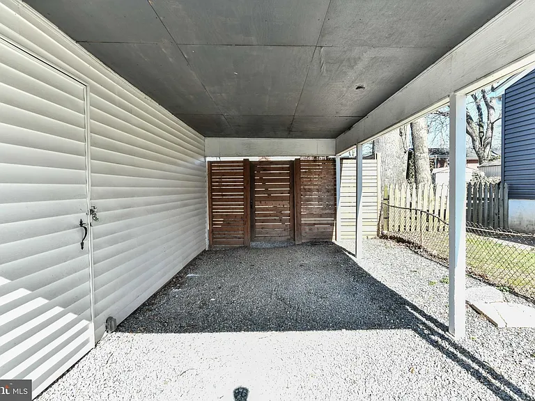 7308 Poplar Ct — Photo 31