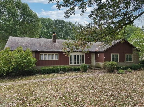 10744 Julie St NE, Alliance, OH 44601