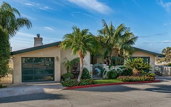 5th image of 335 Mariposa Dr