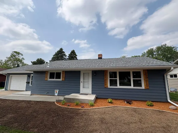 1829 E Memorial Dr, Janesville, WI 53545