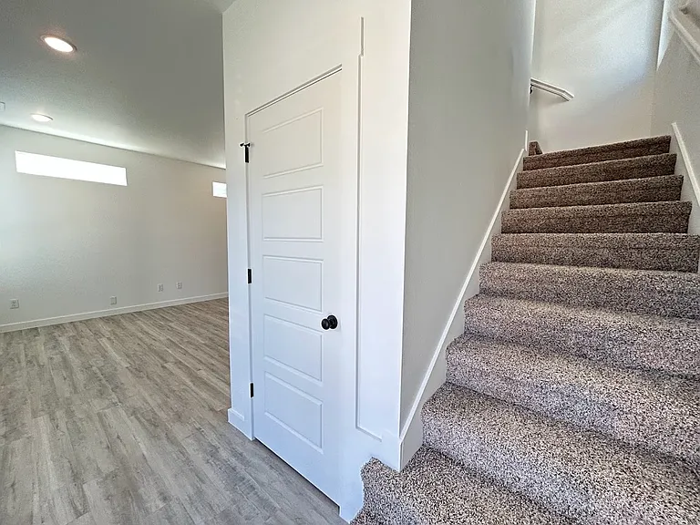 960 Ventnor Ave — Photo 7