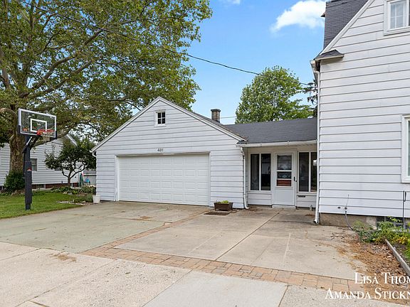 5th image of 481 Eleanor St NE