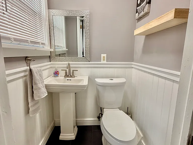 901 Cooke Ln — Photo 7