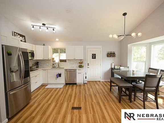 2nd image of 1505 W Garfield Cir