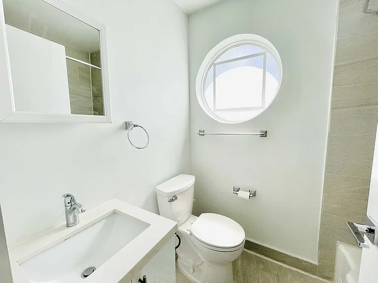 Depot 16 Bathroom