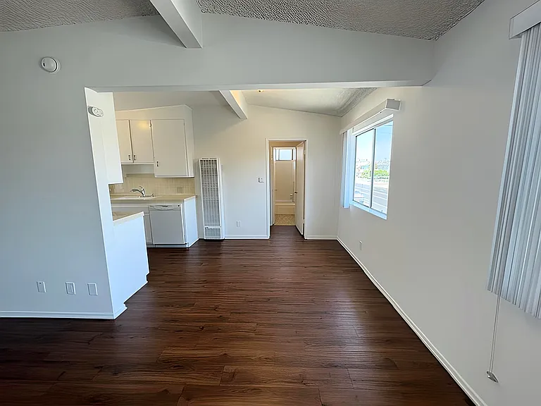 12407 Ohio Ave #2 — Photo 11