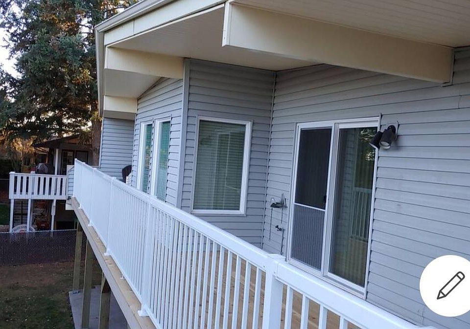 Back deck, two sliders