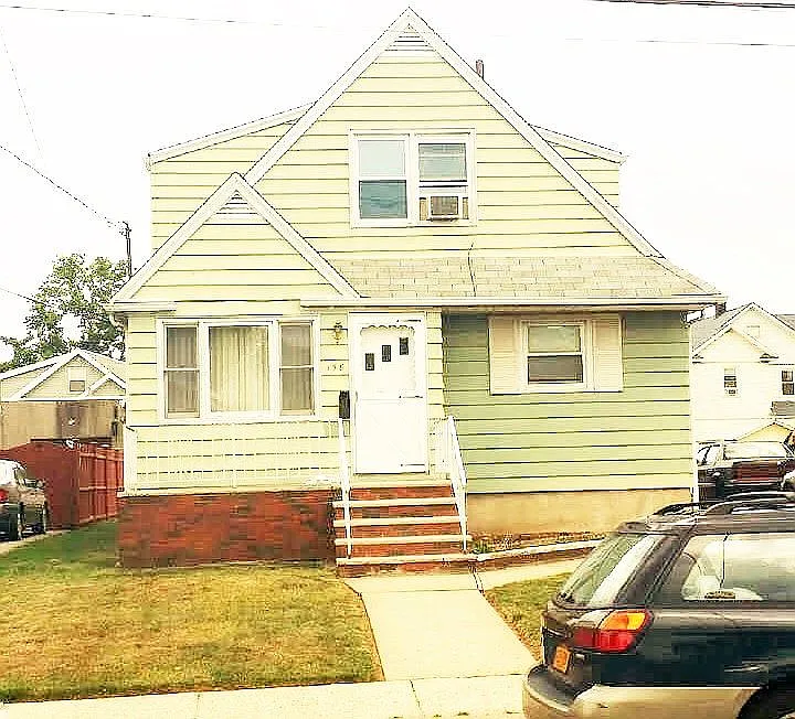 158 Hagaman Pl photo 1