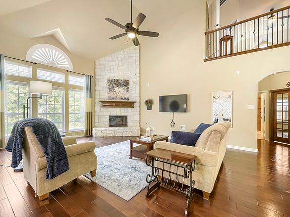5th image of 8313 Bishop Pine Rd