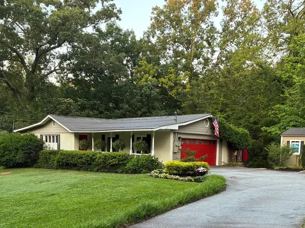 238 Currahee Cir, Toccoa, GA 30577