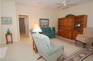 5th image of 2829 Royal Palm Dr