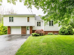 2942 Marshall Rd, Medina, NY 14103