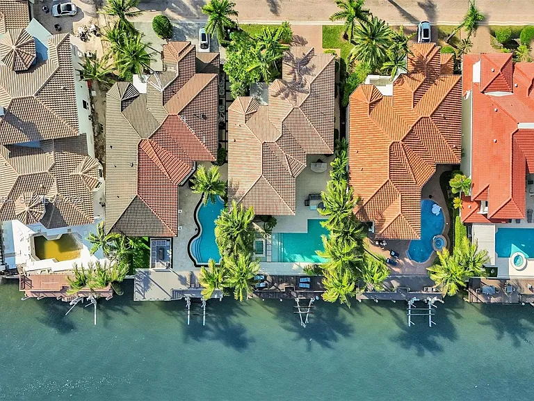 1575 Windjammer Way — Photo 3