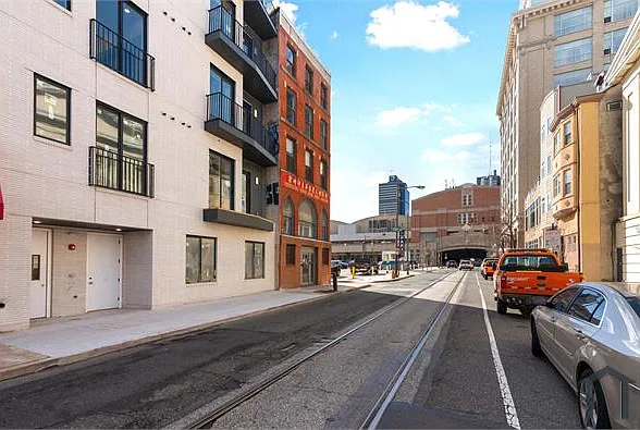 225 S 12th St — Photo 2