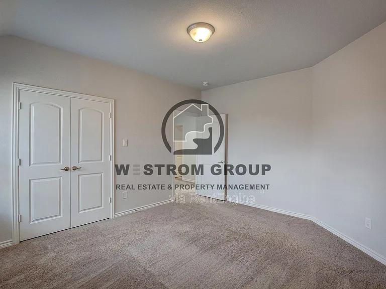 10320 Linger Ln — Photo 33