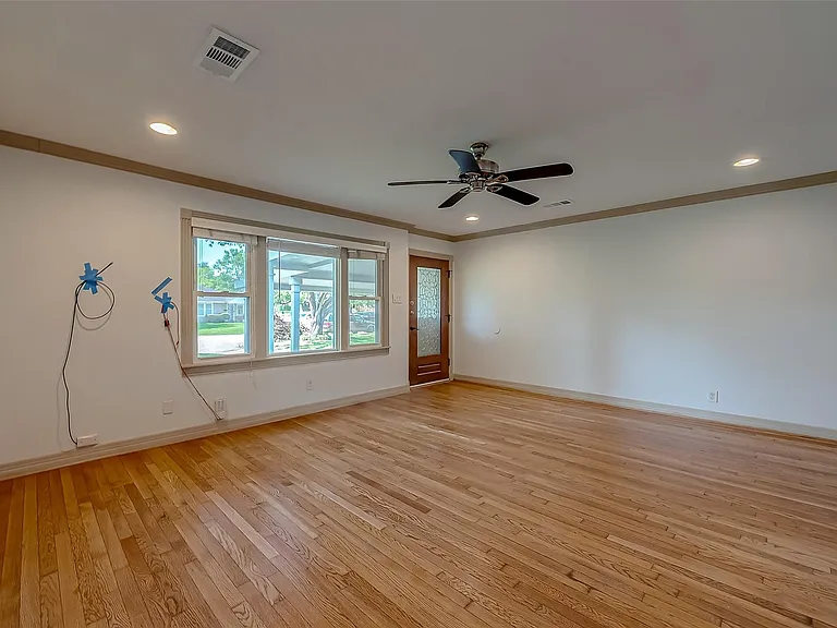 5706 Carew St — Photo 10