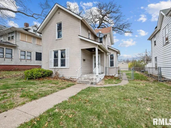 916 E 14th St, Davenport, IA 52803