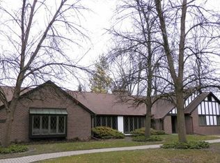 305 Valerie Ct, Essexville, MI