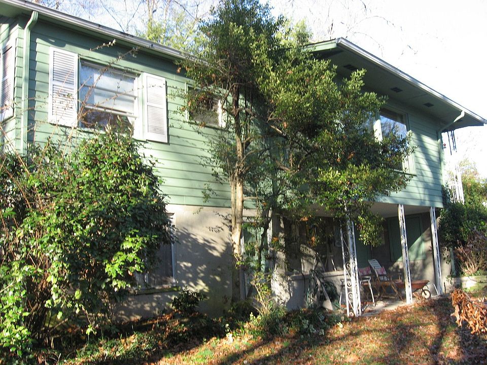 Front Looking to Woods