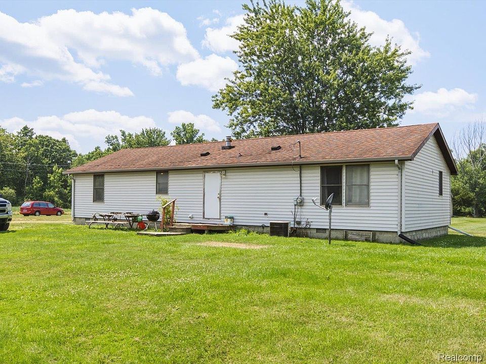 3384 Quain Rd, photo 29