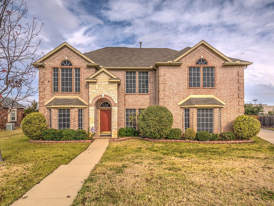 1st image of 3002 Upland Dr