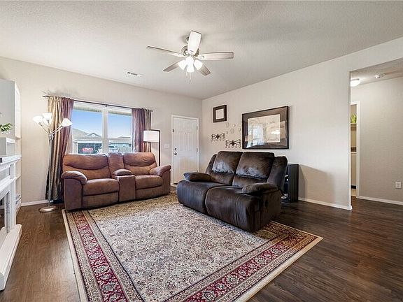 5th image of 825 NW 68th Ave